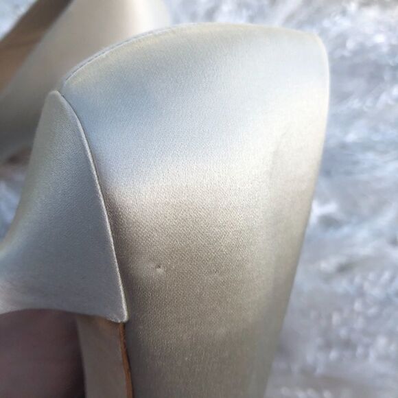 BADGLEY MISCHKA Vail Ivory Satin Kitten Heel Pump - Picture 12 of 15